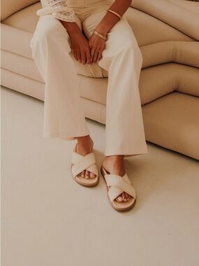 Sabo Skirt Women's Crisscross Slide Sandals in Cream